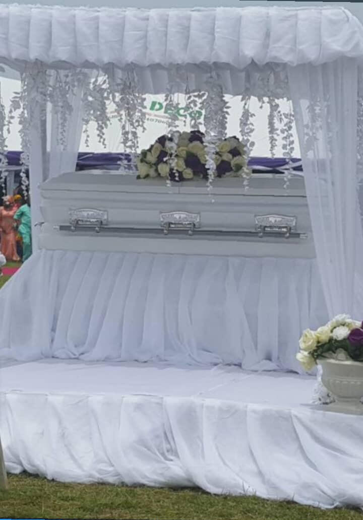 GET AFFORDABLE AND DURABLE HARDWOOD CASKETS ANS COFFINS HERE